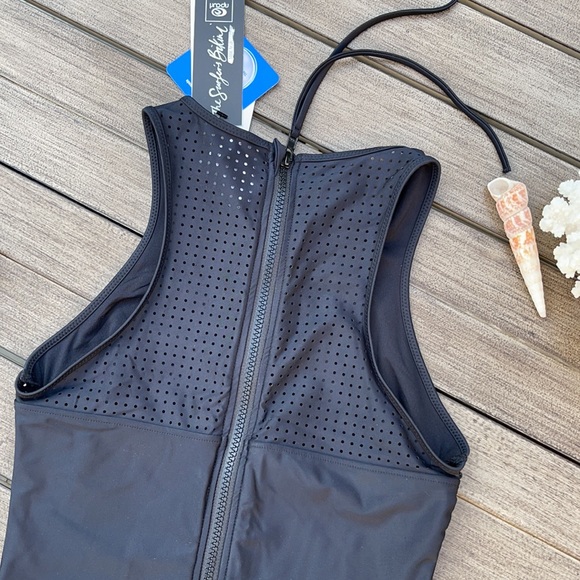 🌴🔆RIP CURL- MIRAGE ULTIMATE GOOD ONE PIECE🔆🌴 - Picture 11 of 16